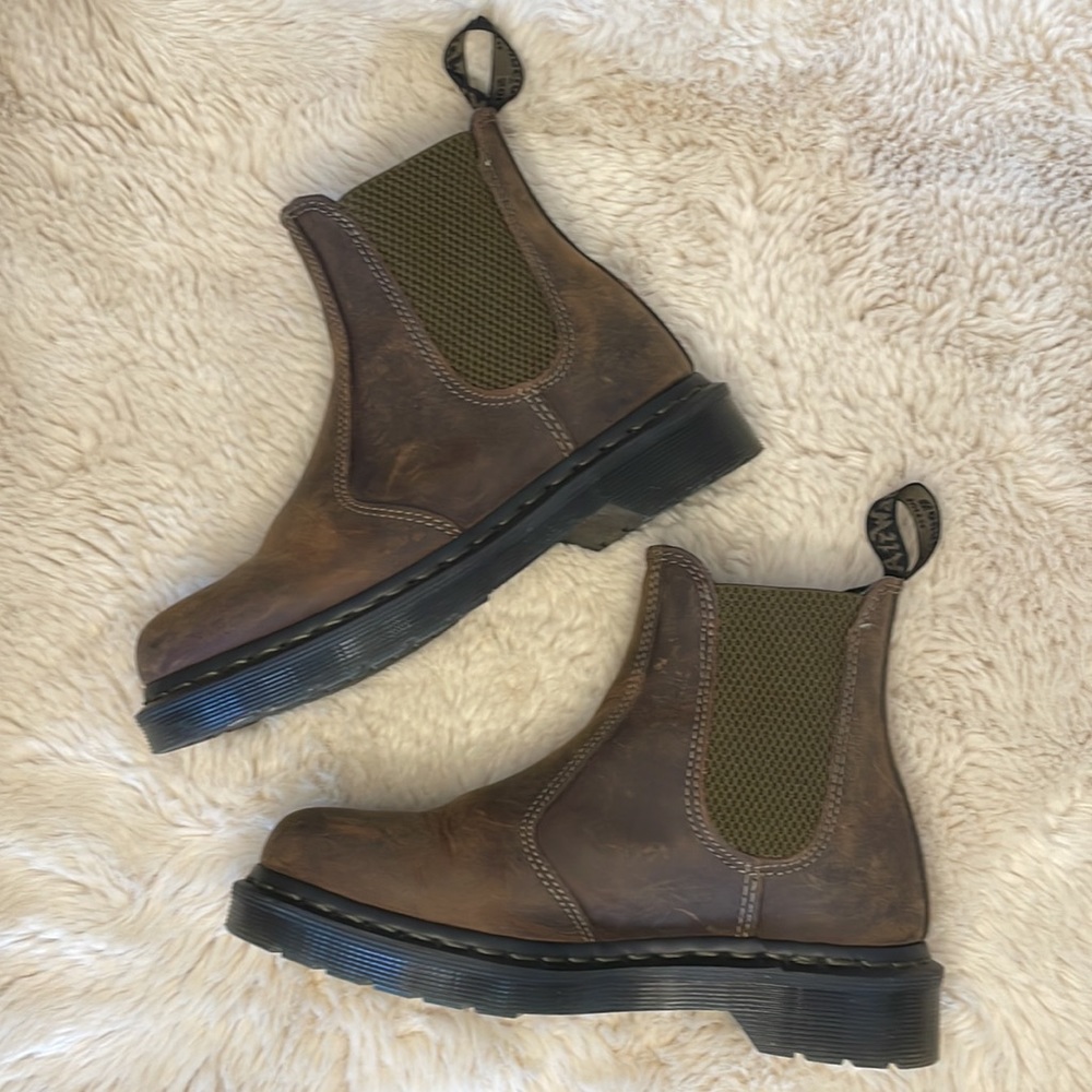 Dr. Marten Chelsea Boot 2976